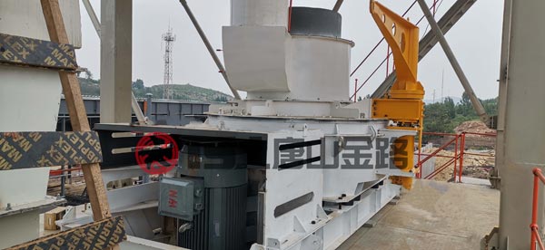 錘破、對(duì)輥破、立軸沖擊破三種制砂設(shè)備優(yōu)劣對(duì)比